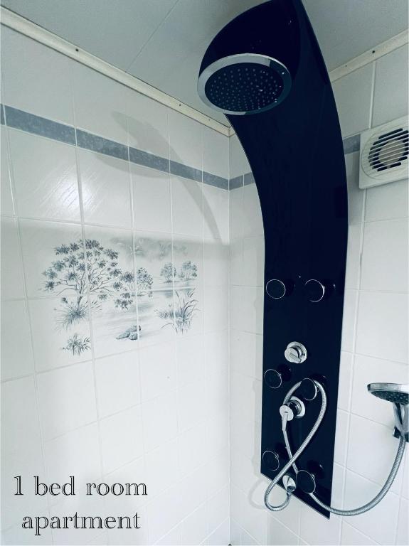 A bathroom at Ferienhaus am Elberadweg mit Sauna & Kamin - Natur, Erholung & S-Bahn-Anbindung - Saxon Oase