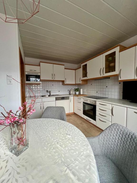 Kuchyň nebo kuchyňský kout v ubytování Ferienwohnung Lisi