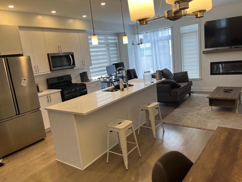 Gallery image of Ottawa airport guesthouse in Ottawa