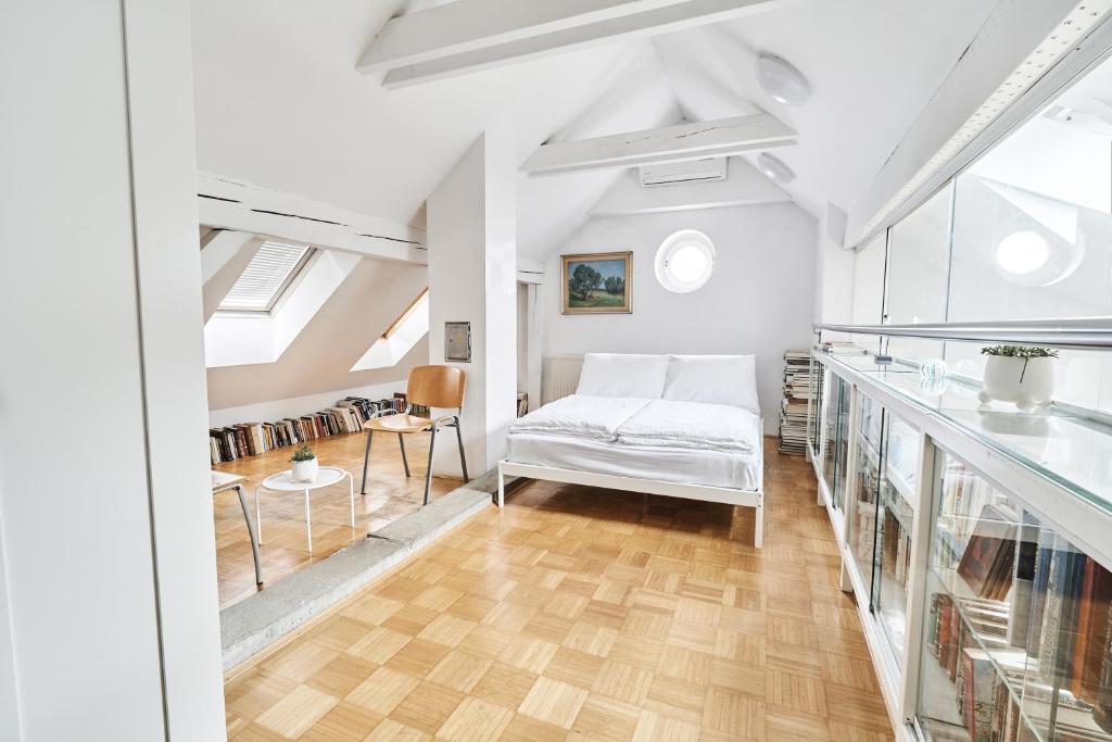 Postel nebo postele na pokoji v ubytování Matic Spacious Modern Apartment