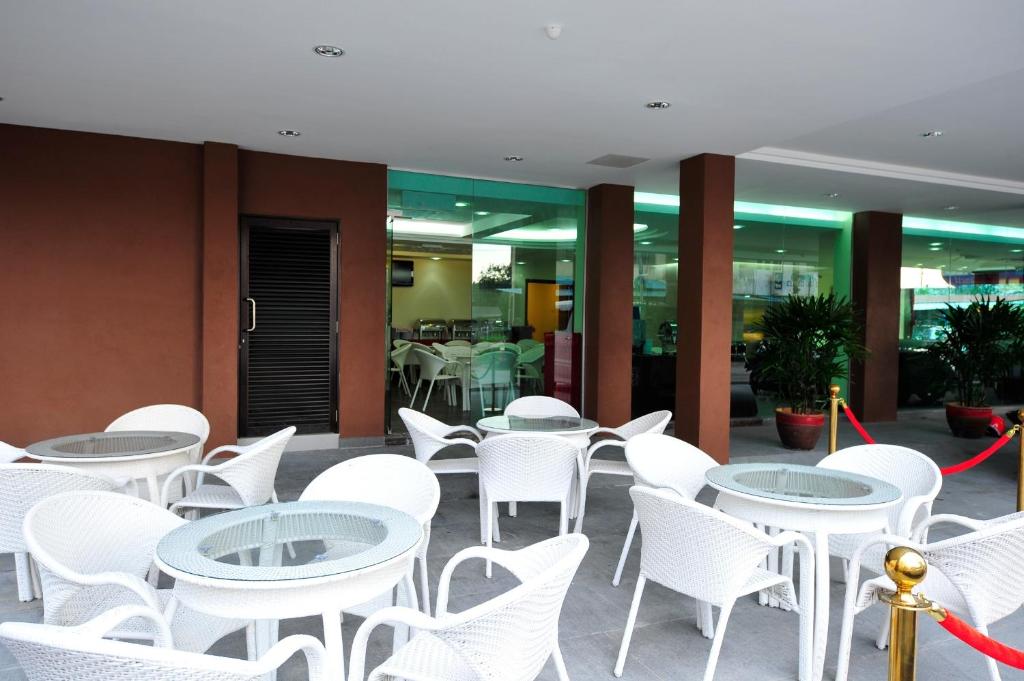 Restaurace v ubytování Hallmark View Hotel