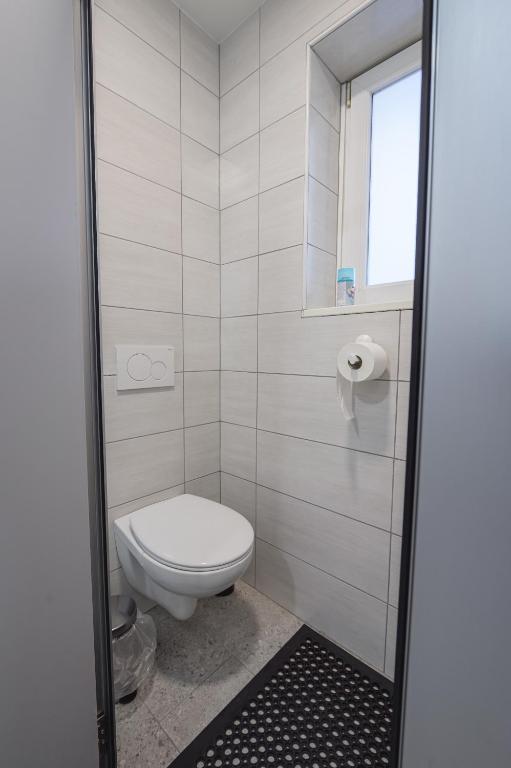 Koupelna v ubytování DO AVTA Rooms