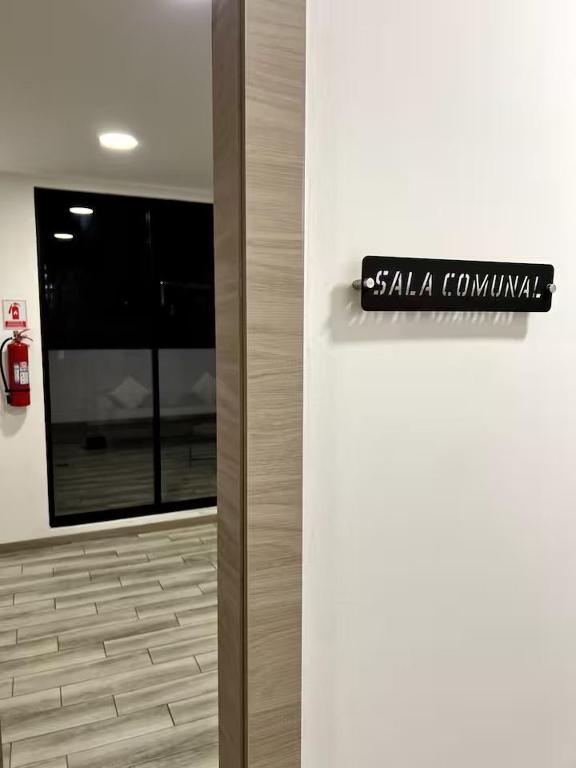 Certifikát, hodnocení, plakát nebo jiný dokument vystavený v ubytování Suit Quito