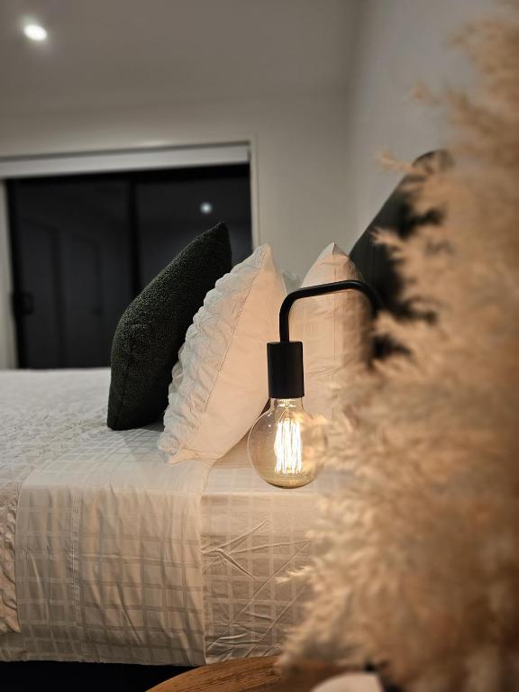 Voodi või voodid majutusasutuse Family home, Game Zone & Outdoor Fireplace- Sleeps 10 toas