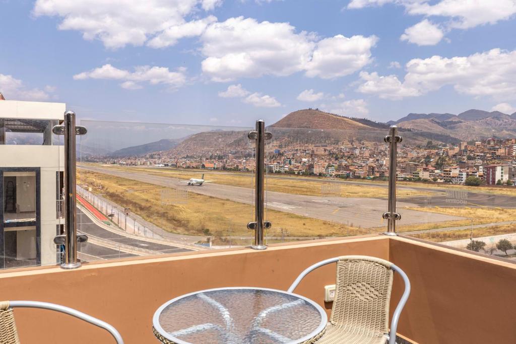 Nespecifikovaný výhled na hory nebo výhled na hory při pohledu z hotelu