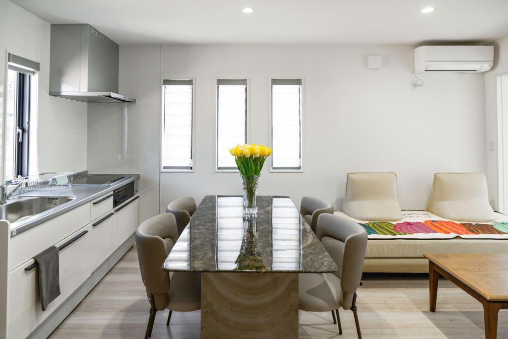 Η κουζίνα ή μικρή κουζίνα στο Fuji Holiday C