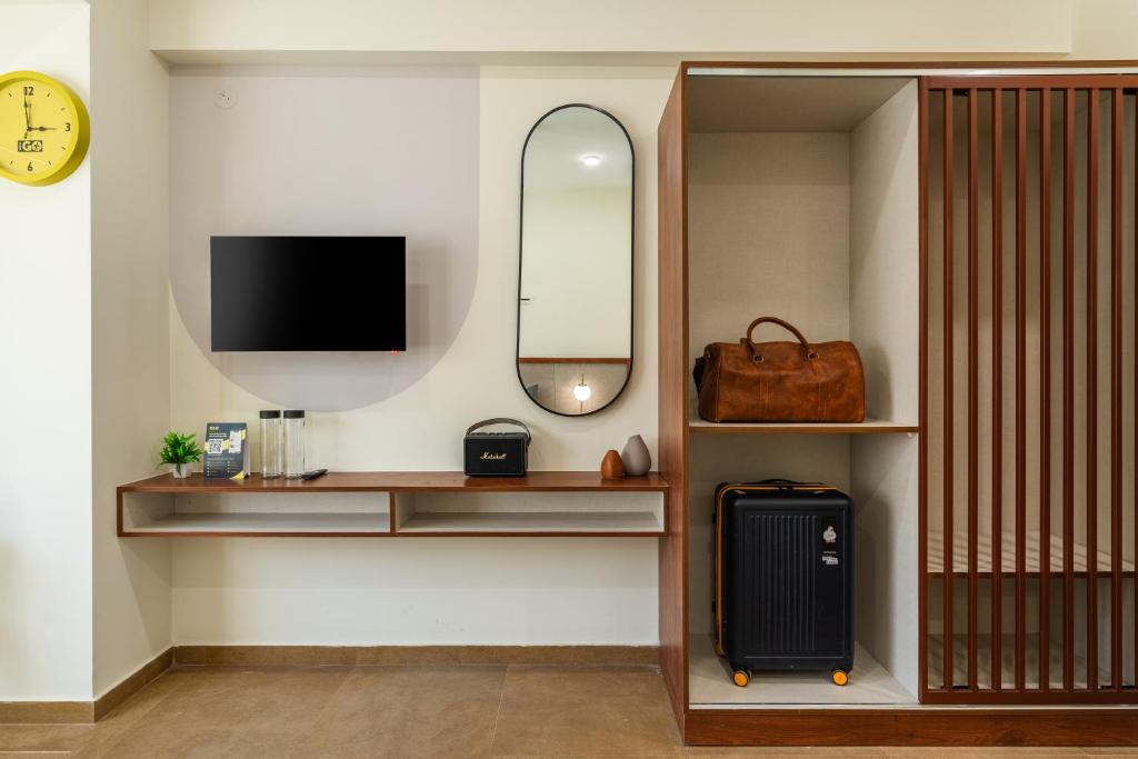 TV a/nebo společenská místnost v ubytování The Hosteller Bangalore, Marathahalli