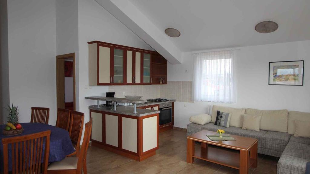 Fotografia z galérie ubytovania Apartment Malinska, Krk 2 v destinácii Vantačići