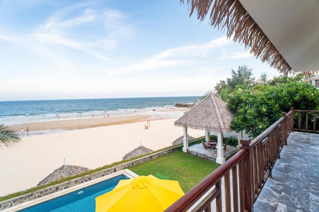 Villa có Hồ bơi trên Bãi biển
