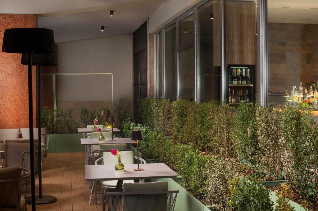 Restauracja lub miejsce do jedzenia w obiekcie NH Catania Centro