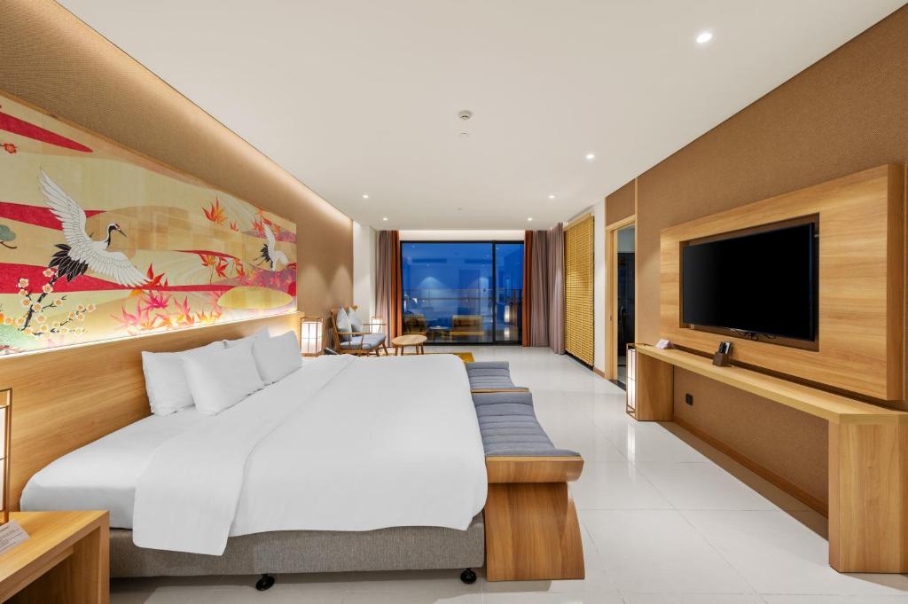 Special Offer - Premium Deluxe Double Room with Ocean View