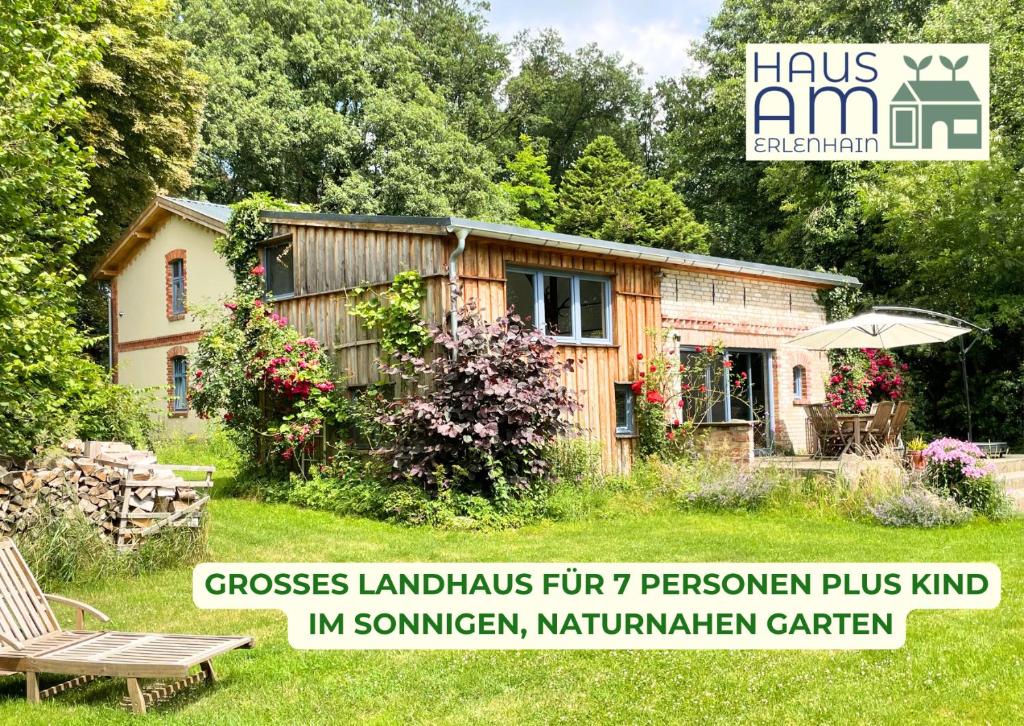 Κήπος έξω από το Haus am Erlenhain mit Sauna und großem, naturnahen Garten