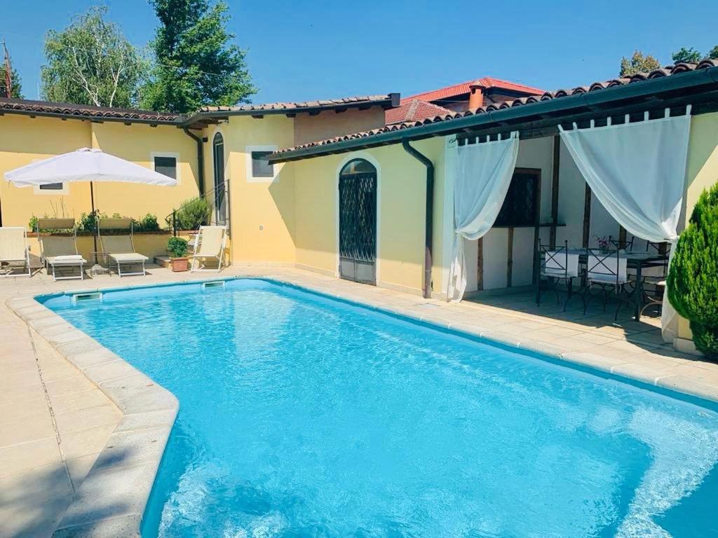 Relais Torre Dei Torti - Luxury Bed and Breakfast