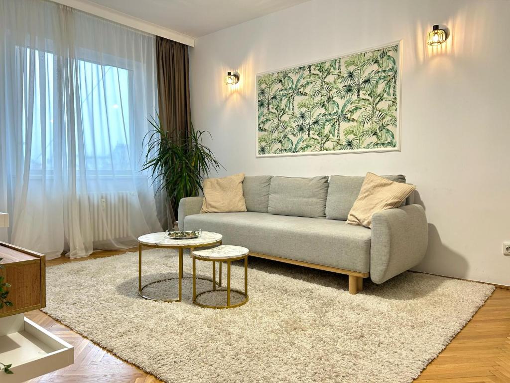 Zona d'estar a Parliament Central Apartment