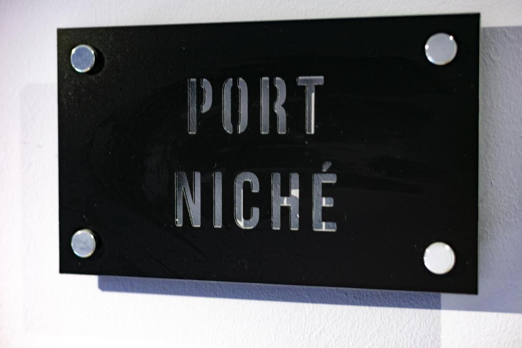 Certyfikat, podpis lub inny dokument wystawiony w obiekcie La Dune de Sable Port Niché