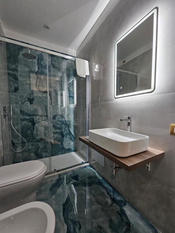 Kúpeľňa v ubytovaní B&B Napoli Centrale Room&Jacuzzi