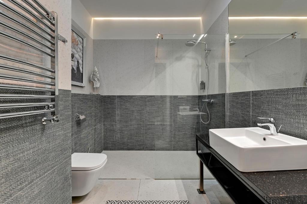 DEO PLAZA Premium Suites & Riverside by Downtown Apartments - 8