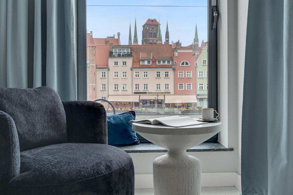 DEO PLAZA Premium Suites & Riverside by Downtown Apartments - 3