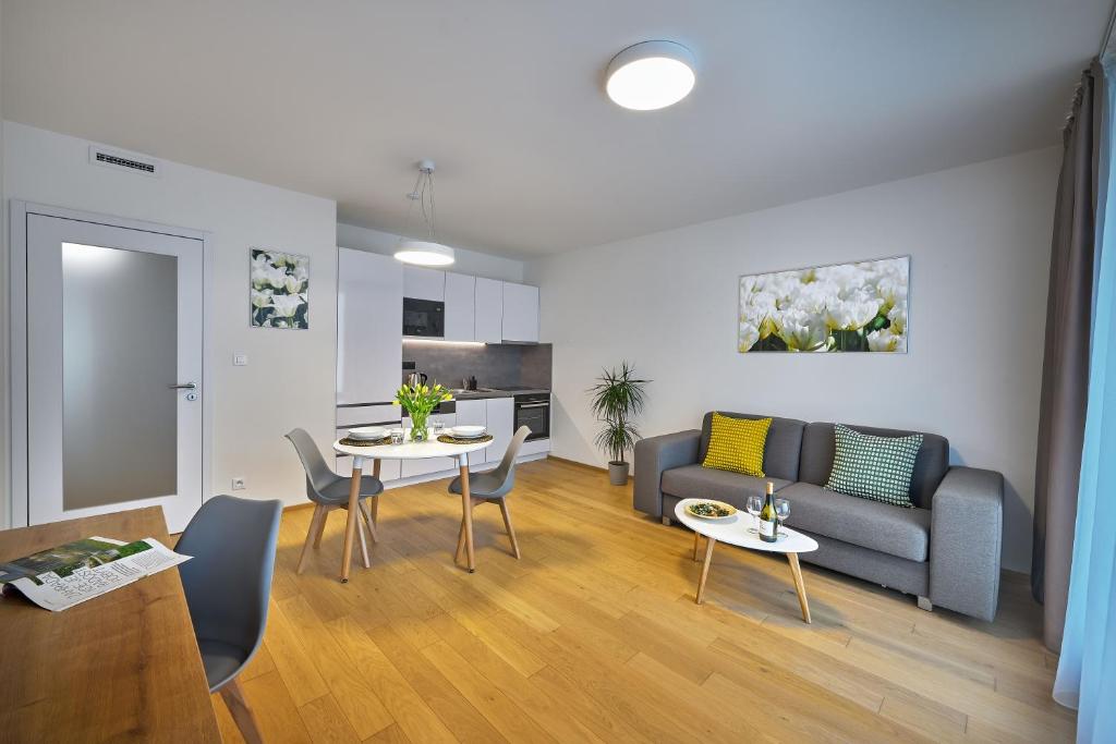 DownTown Suites Andel - Resim 9