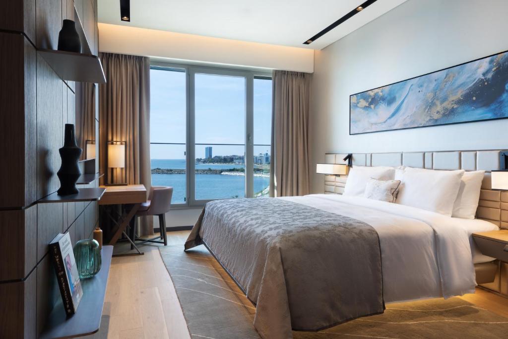 Cama o camas de una habitación en JW Marriott Hotel Istanbul Marmara Sea