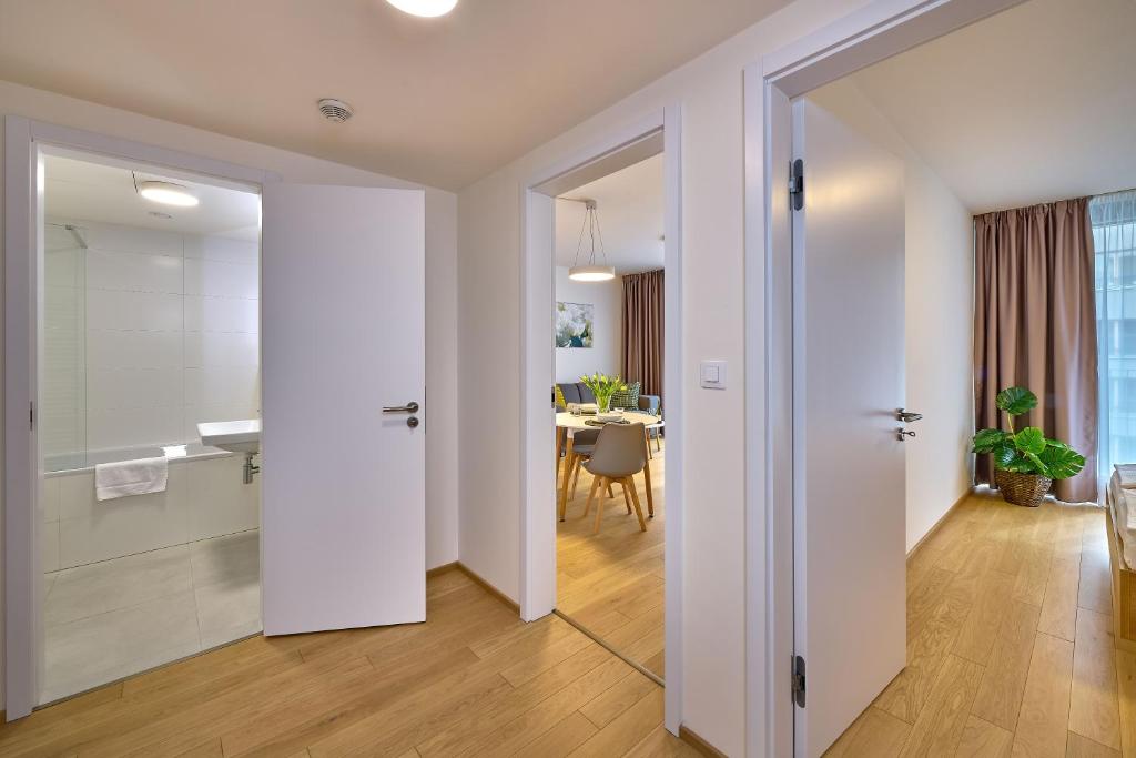 DownTown Suites Andel - 11