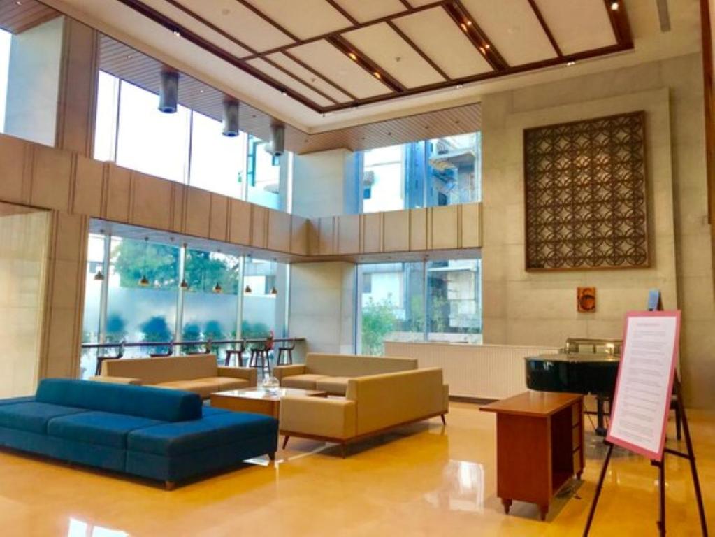 Posezení v ubytování Welcomhotel by ITC Hotels, Ashram Road, Ahmedabad