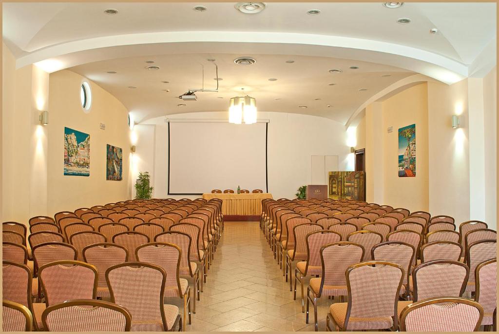 Konferenční prostory v ubytování Le Cheminée Business Hotel Napoli