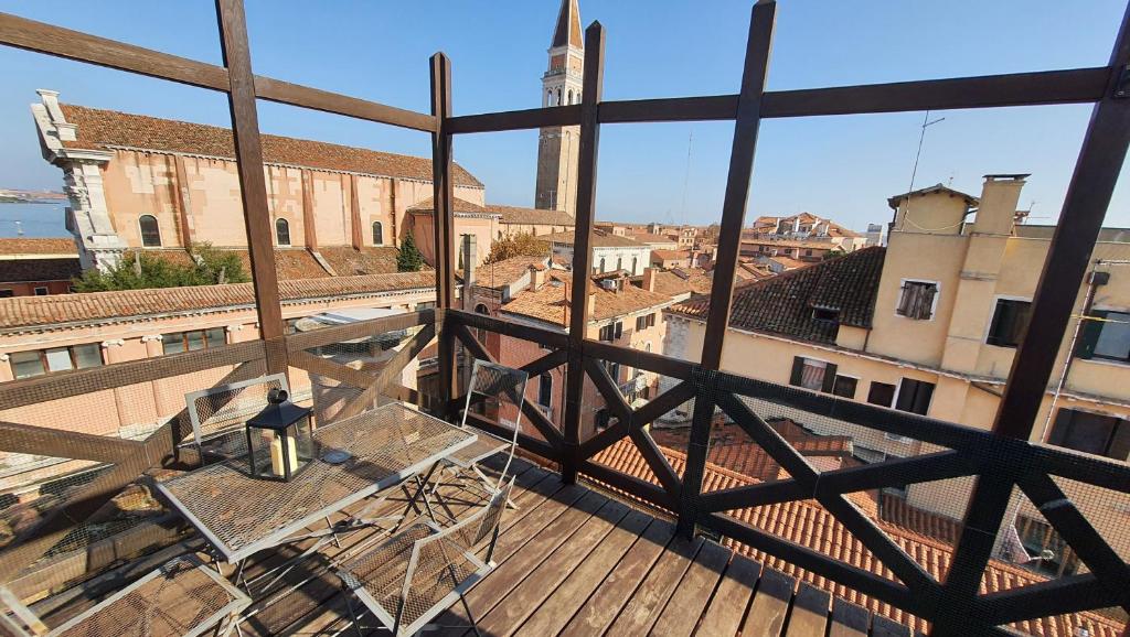 Palazzo Contarini Della Porta Di Ferro - Resim 8