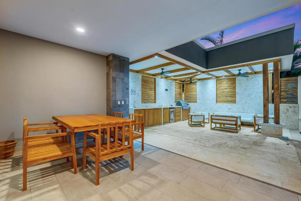 TV a/nebo společenská místnost v ubytování Casa Anbara Private Pool