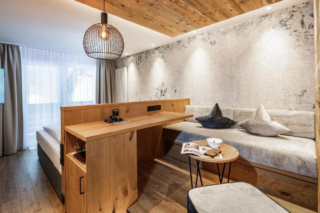Alm- & Wellnesshotel Alpenhof - Deluxe Double Room