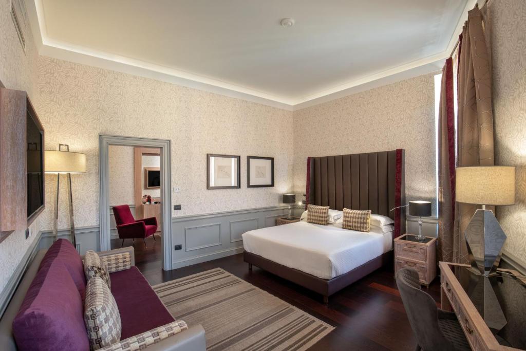 The Inn at the Spanish Steps - 