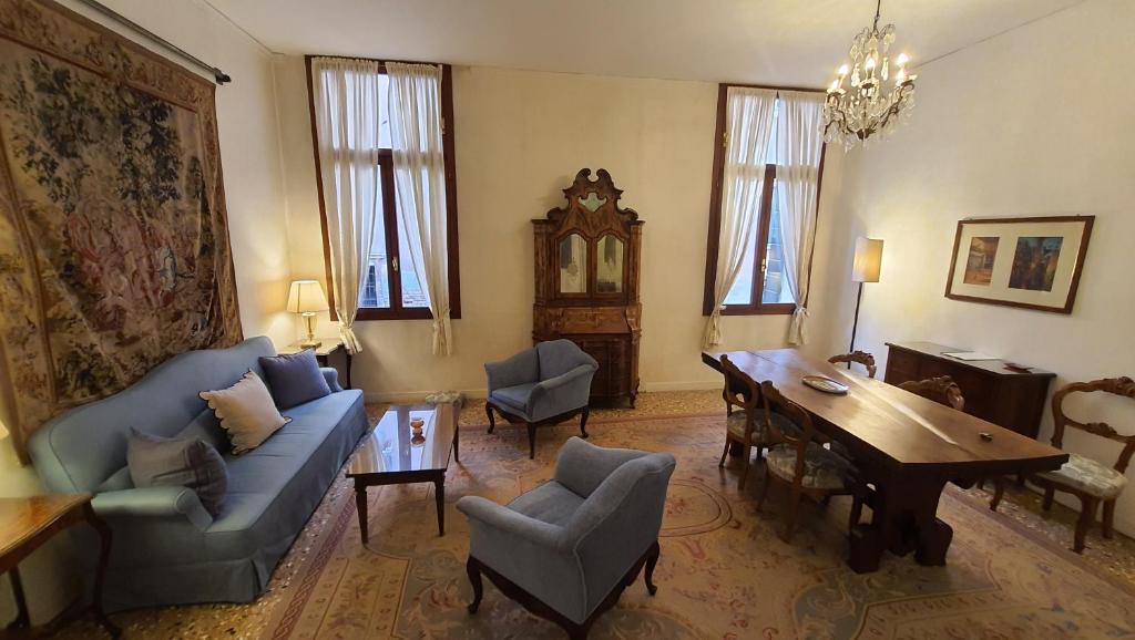 Palazzo Contarini Della Porta Di Ferro - Resim 5