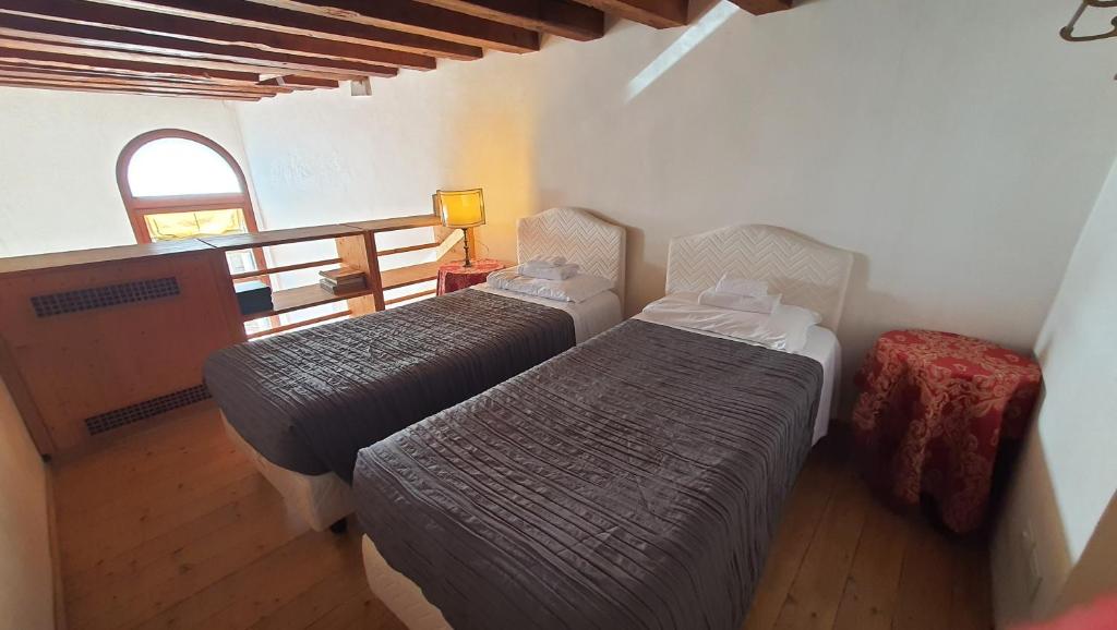 Palazzo Contarini Della Porta Di Ferro - Resim 22