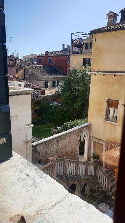 Palazzo Contarini Della Porta Di Ferro - Resim 20