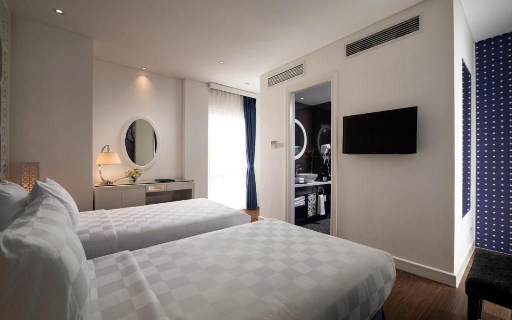 Le Petit Prince Lakeside Hotel & Rooftop Bar - 11