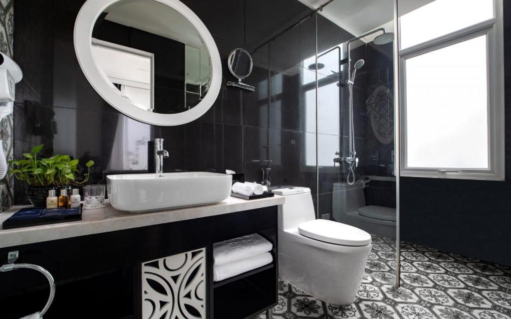 Honeymoon Suite Room With Lake View