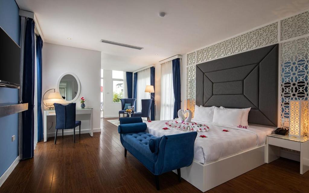 Victor Suite Room With Balcony