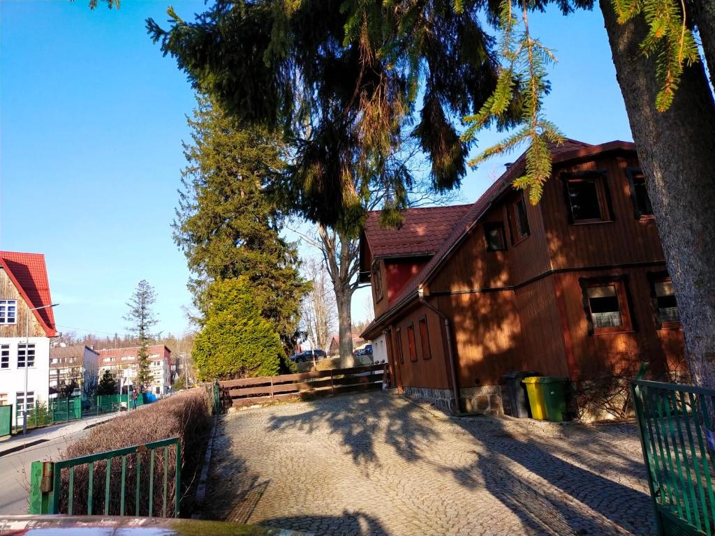 Budova, v ktorej sa apartmán nachádza