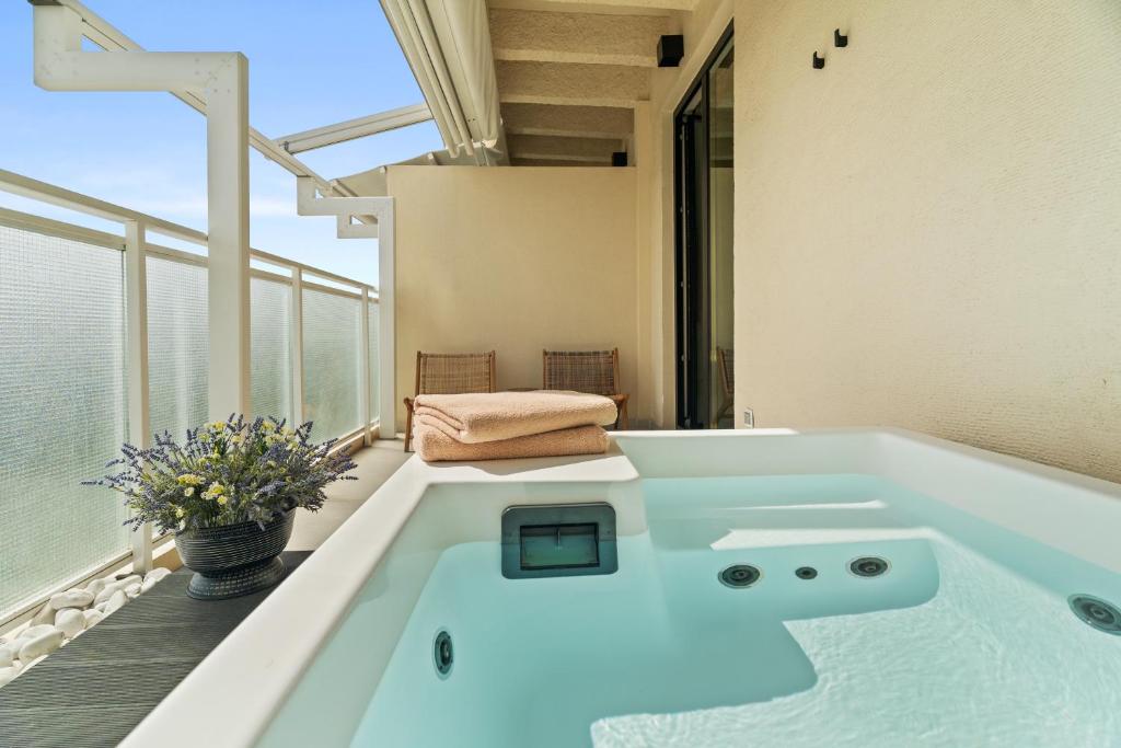 ACRON 12 penthouse Acropolis suites - 1