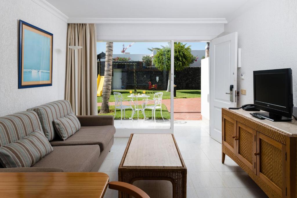 Plus Fariones Apartamentos - 2