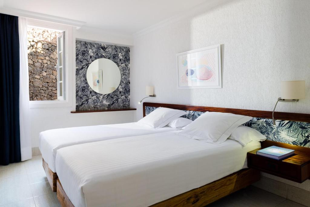 Plus Fariones Apartamentos - 1