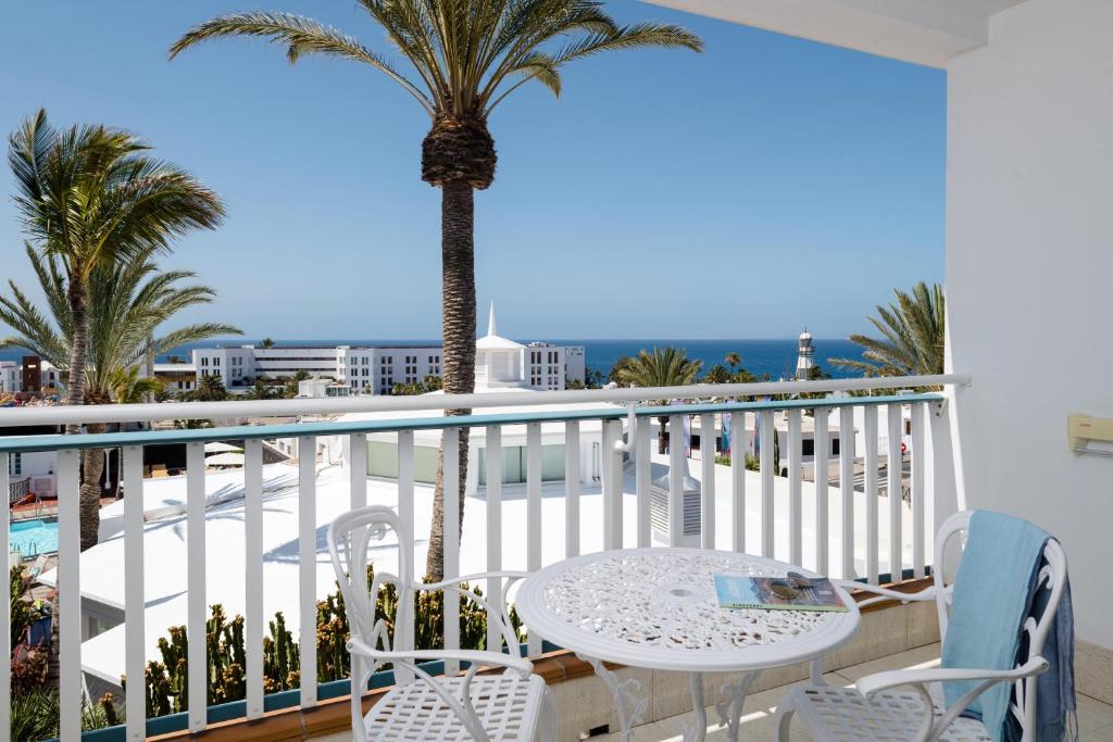 Plus Fariones Apartamentos - 13