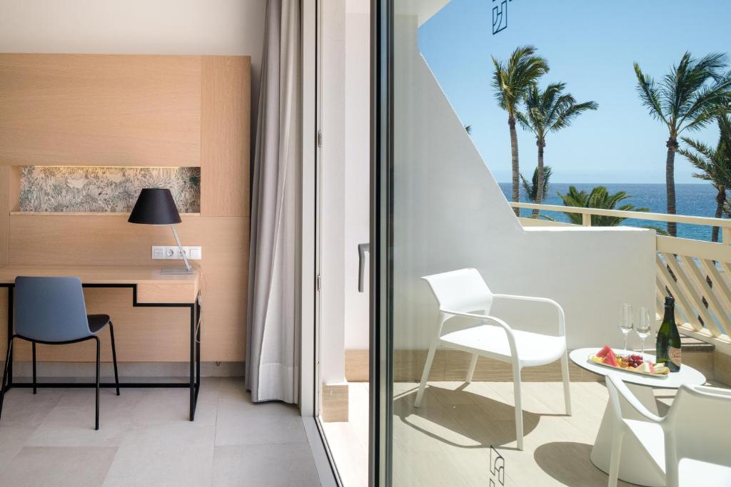 Plus Fariones Suite Hotel - 7