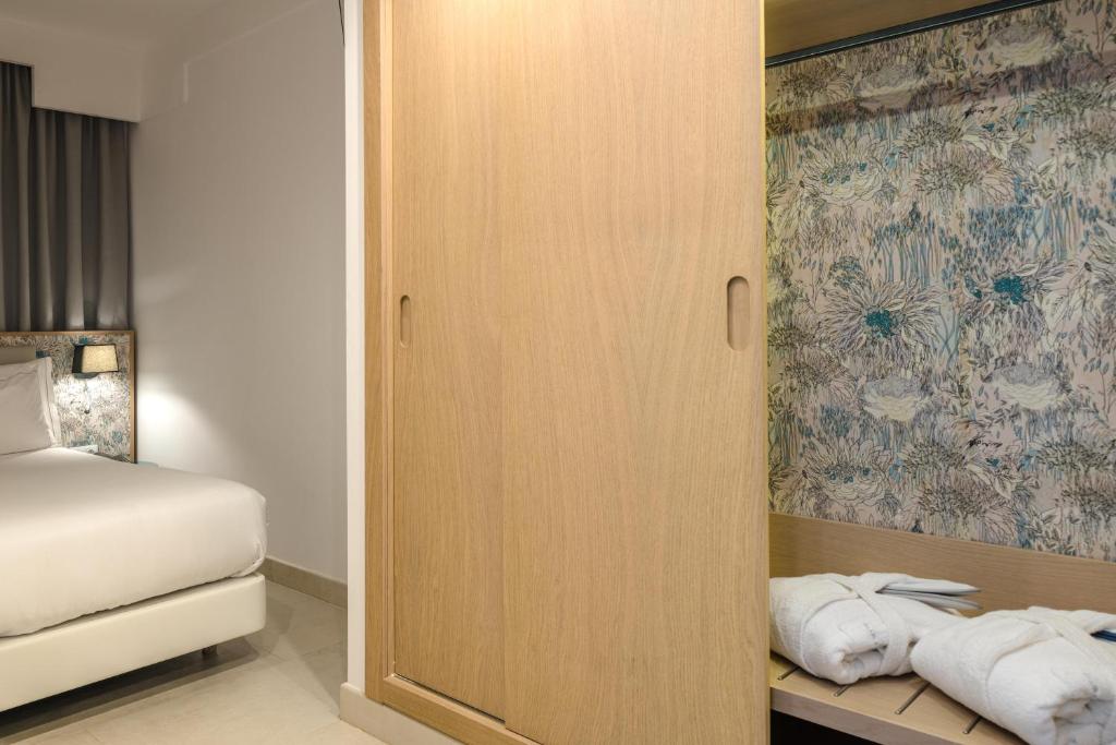 Plus Fariones Suite Hotel - 10