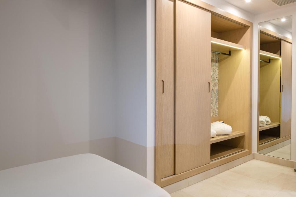 Plus Fariones Suite Hotel - 5