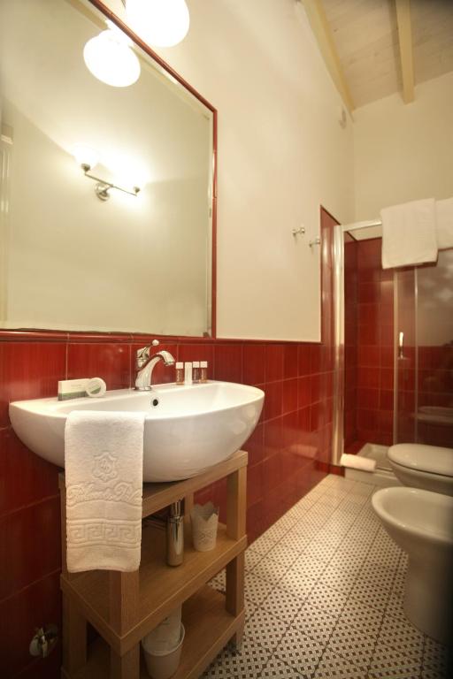Bany a Relais Corte Palmieri & Il Chiostro - Residenza d'epoca