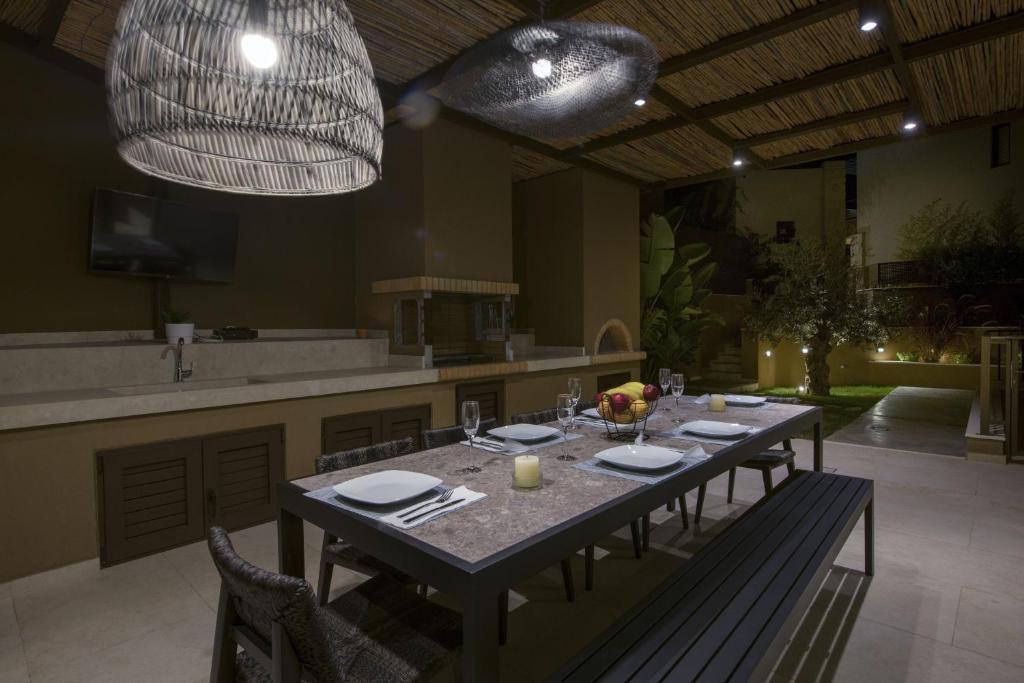 Almi-Cove Hilltop Villas italokat is kínál
