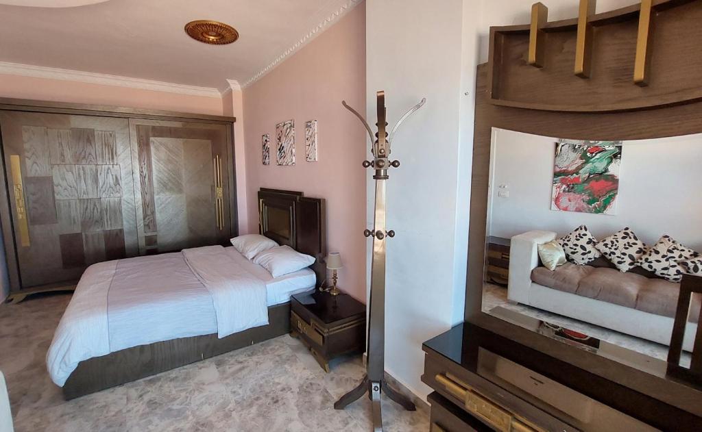 Postel nebo postele na pokoji v ubytování Seafront apartment G311