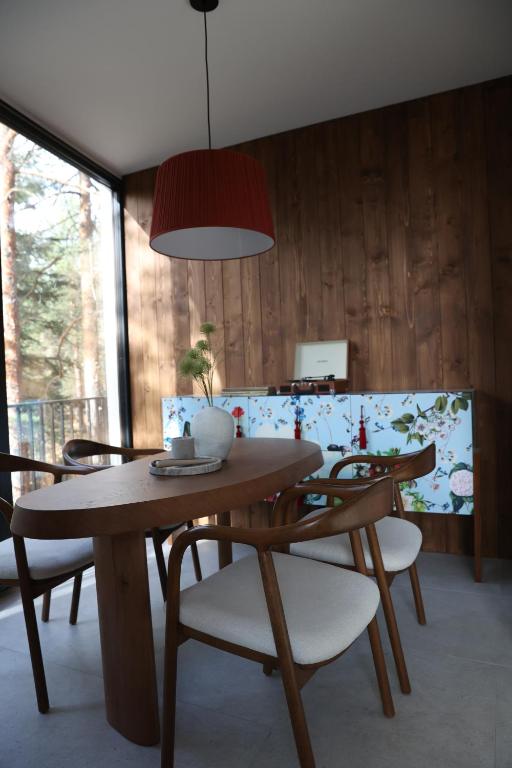 Un lugar para sentarse en Gigi Mountain Home