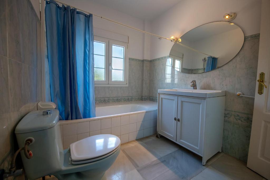 Kúpeľňa v ubytovaní Gran villa con vistas al mar y piscina privada